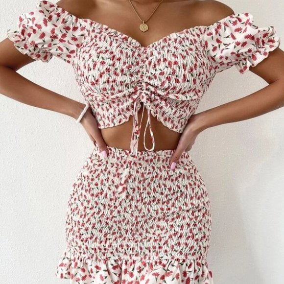 Boho chic Floral Ruched Shirred Bodice Crop Top & skirt set - Picture 4 of 8